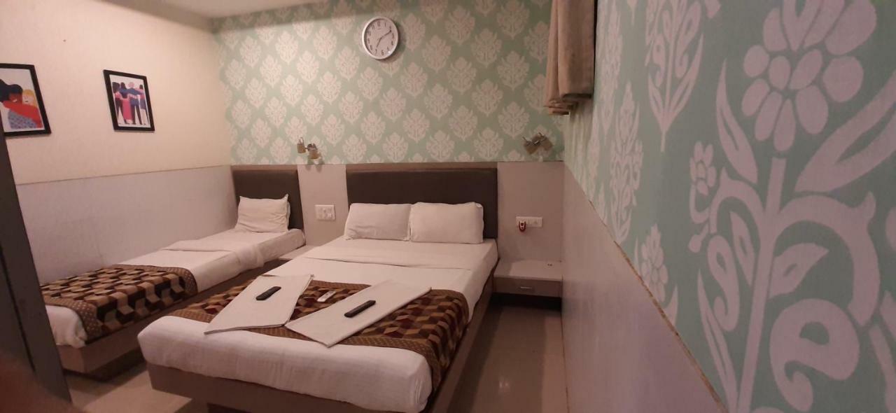 เคเอฟ เรซิเดนซี Hotel มุมไบ ภายนอก รูปภาพ
